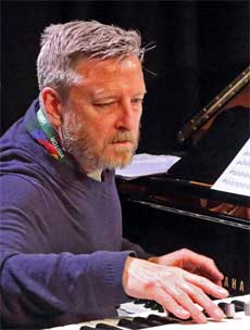 picture of Mark Edwards